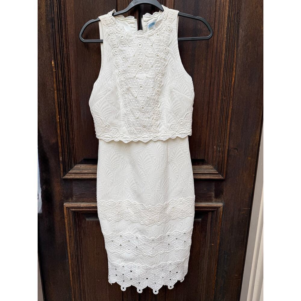 Antonio Melani White Embroidered Lace Sheath Dress Size 2 - Picture 2 of 5